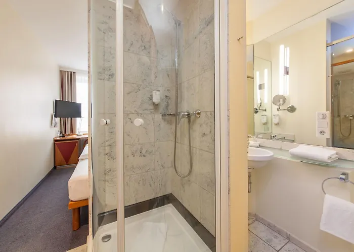 Novum Ambassador Hotel 3*