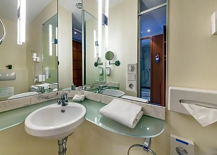 Novum Ambassador Hotel 3*